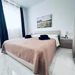 Luxury - Wish Malta 2 *