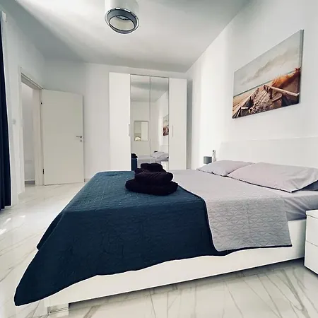 Luxury - Wish Malta 2 *