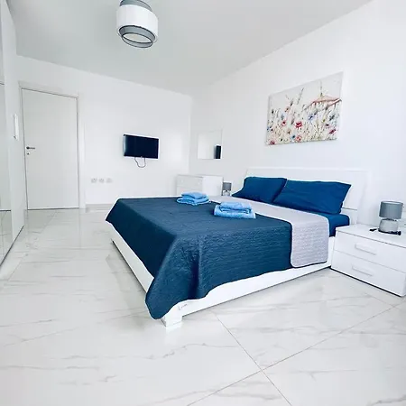 Luxury - Wish Malta 2 斯利马